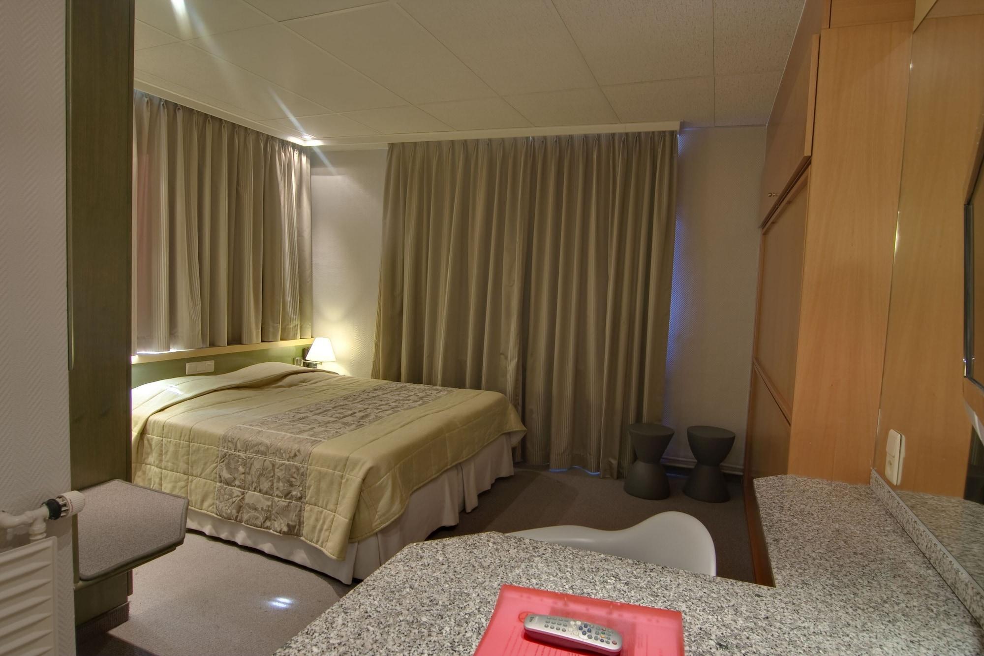 Hotel Glenmore 3*